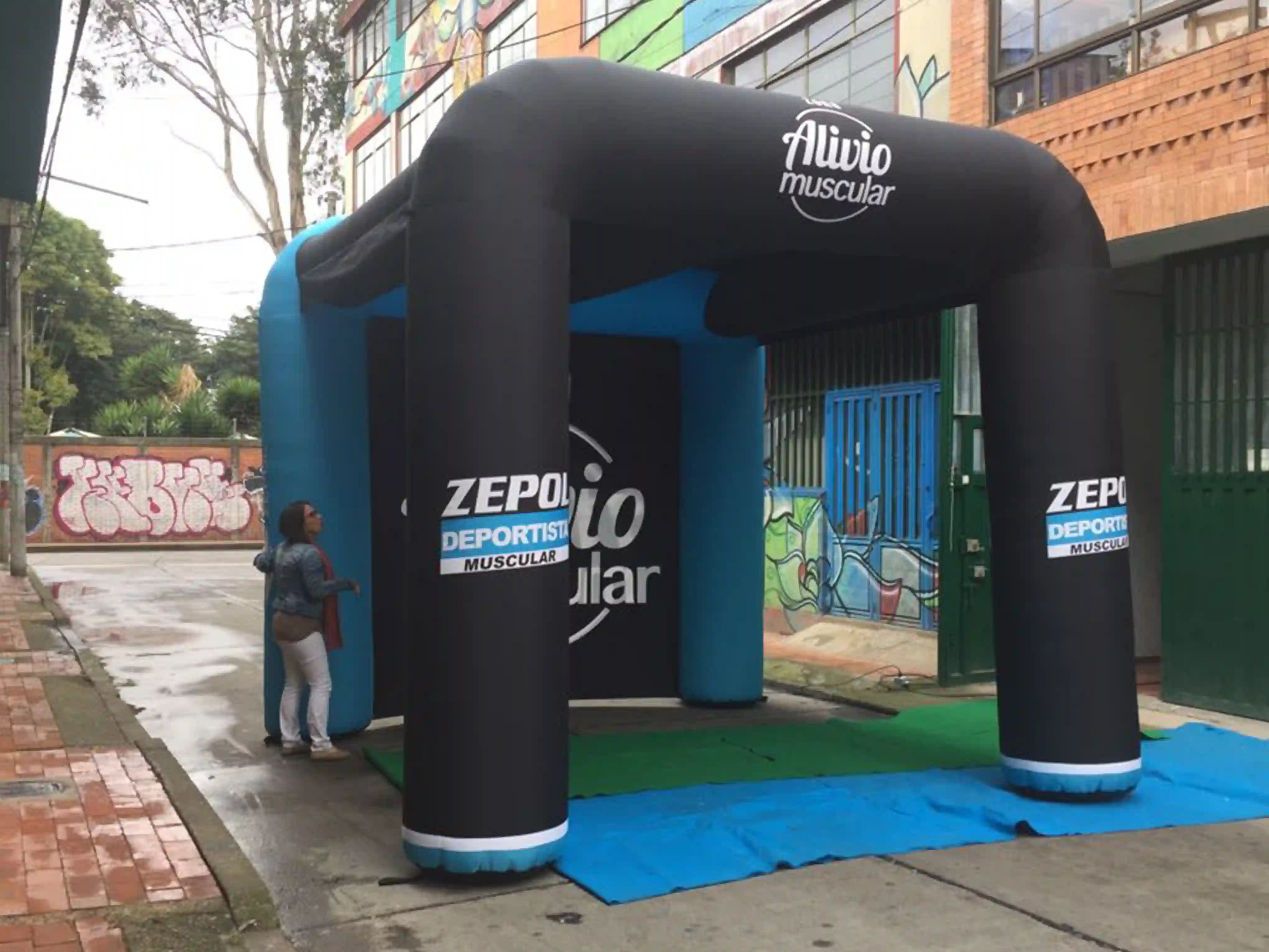 Stand de inflable publicitario para la empresa ZEPOL