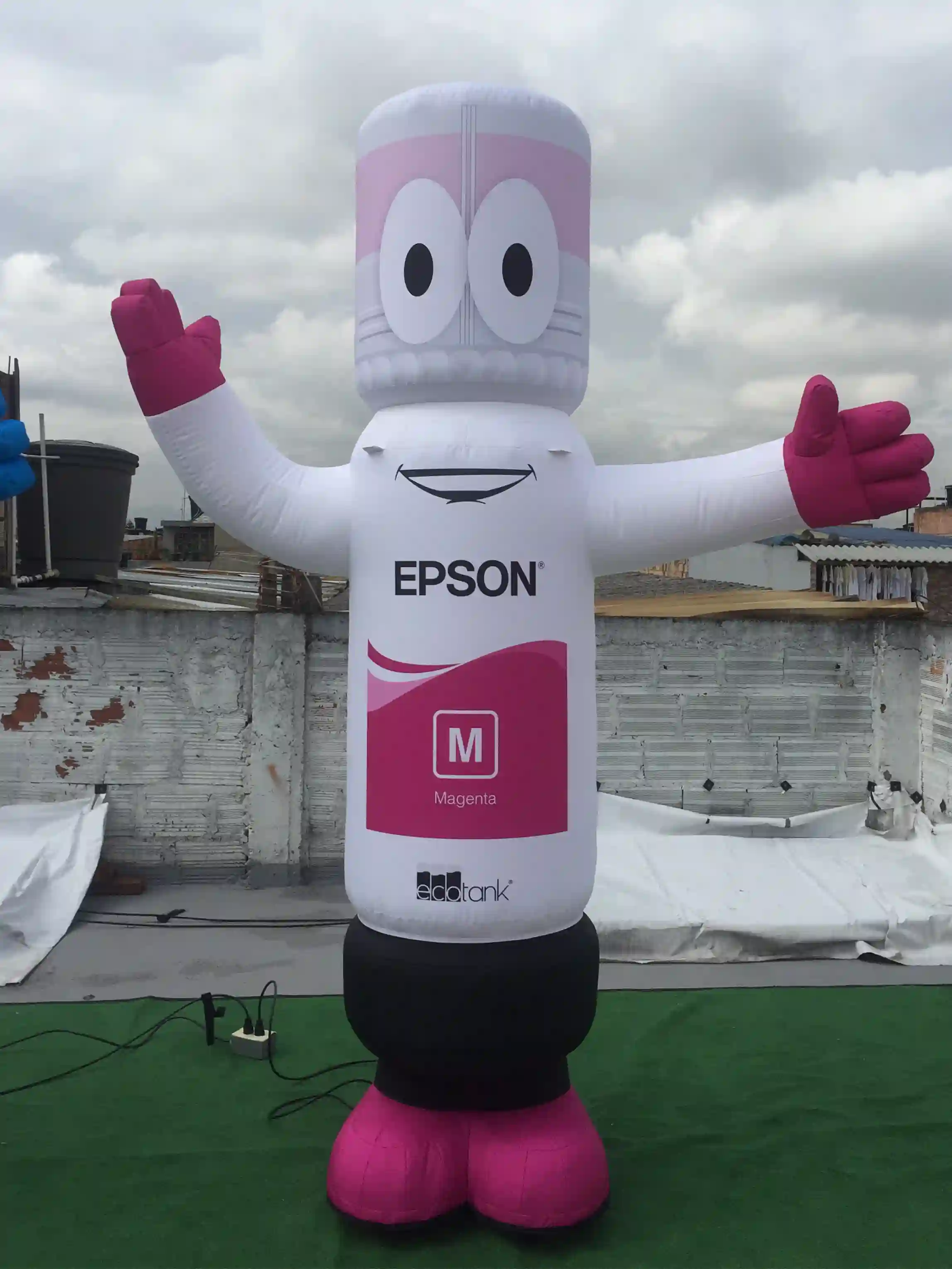 Muñeco inflable con forma de tinta de impresora para la empresa EPSON de color Magenta