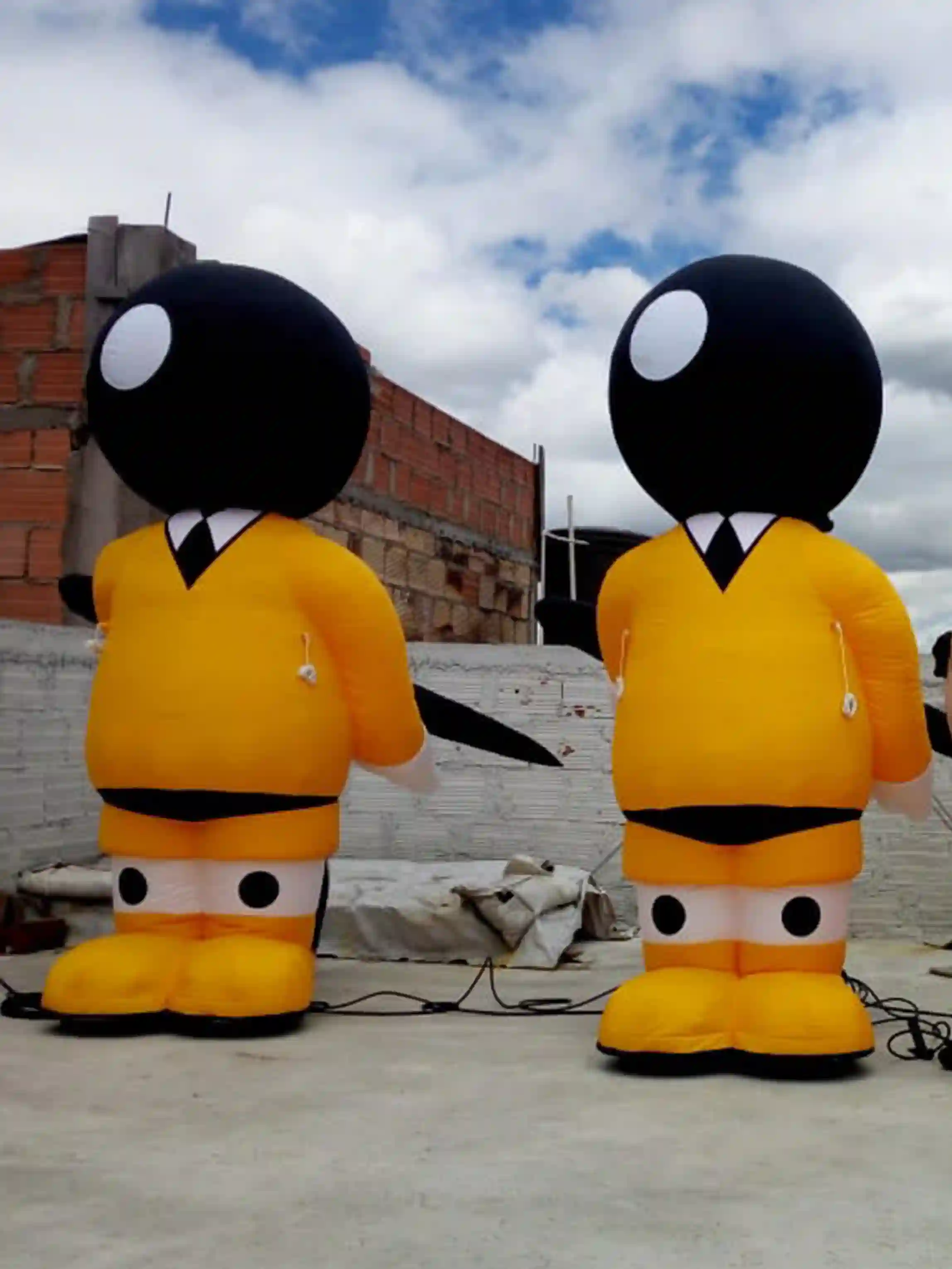 Muñecos inflables estáticos con forma del personaje de esferos BIG