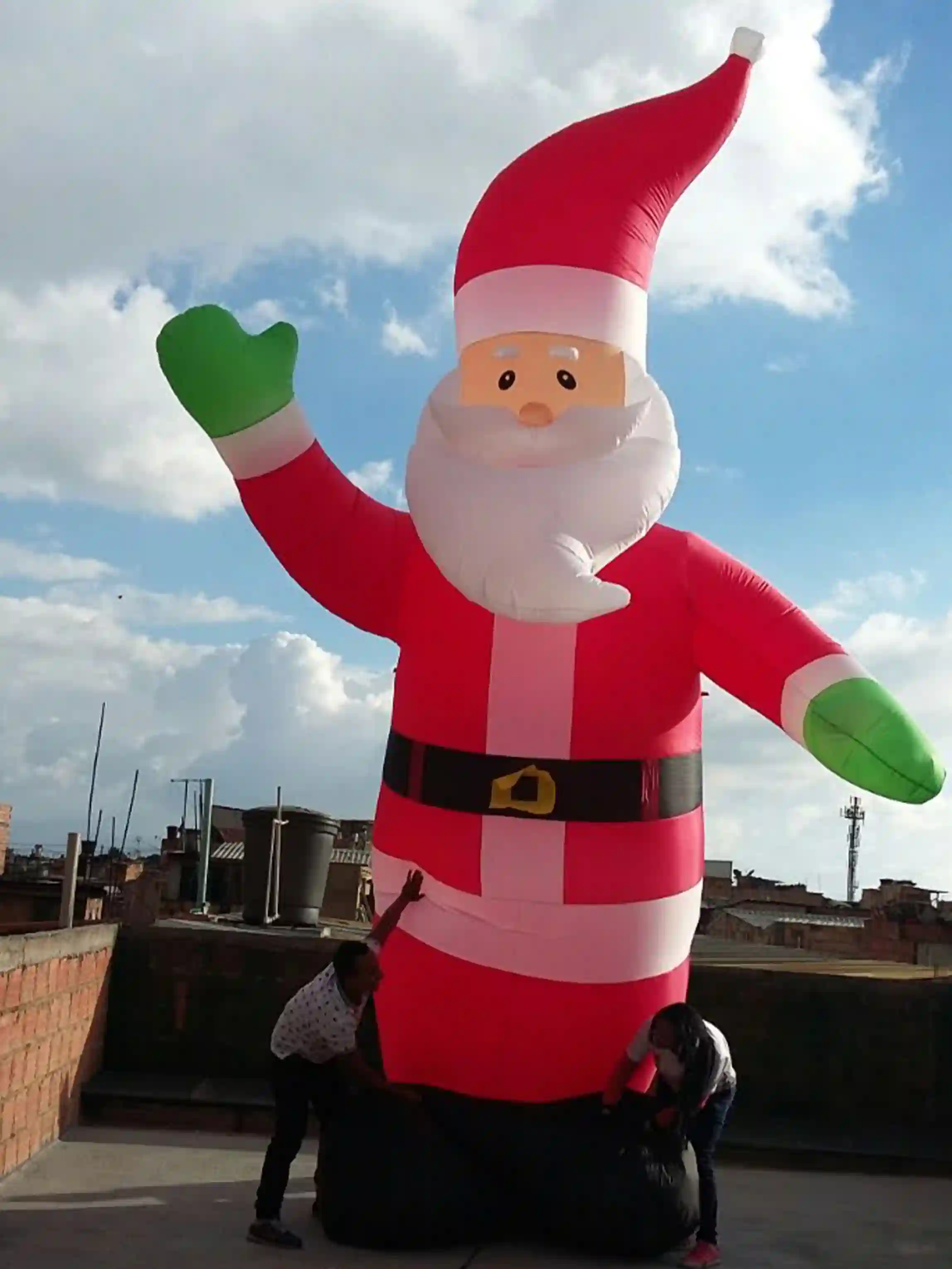 Muñeco inflable con forma de Papa Noel